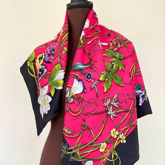 New Gucci Scarf Iconic Floral Print Silk Wrap with Gucci Gift Box - Picture 6 of 15